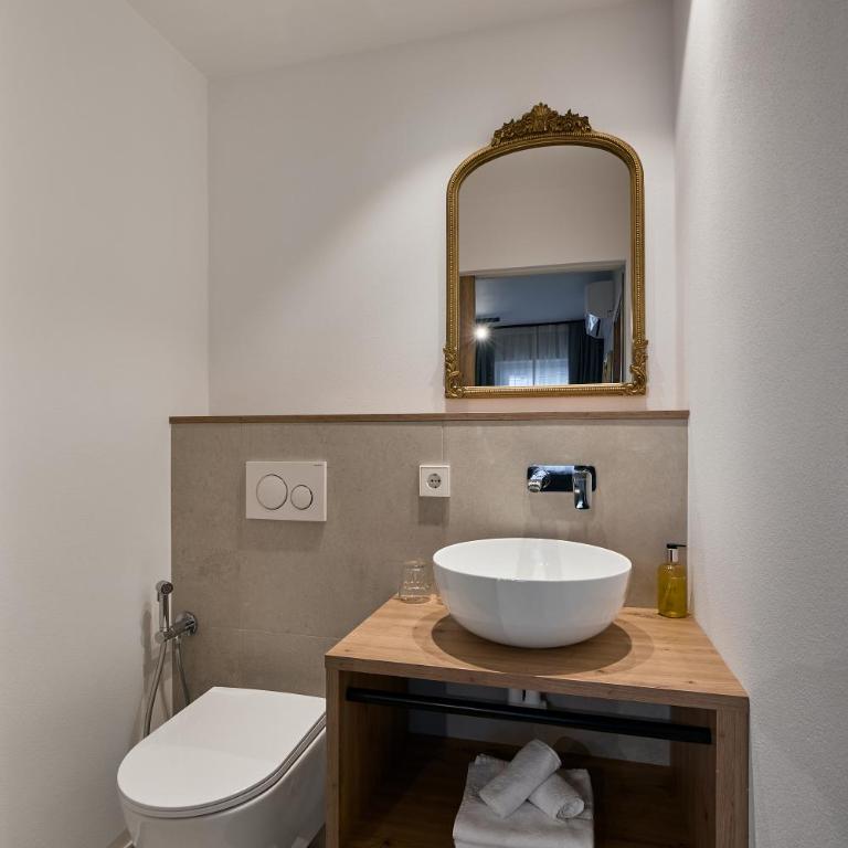 Art Residence Josefshof - Apartment mit 1 Schlafzimmer, Balkon und Bergblick - 9