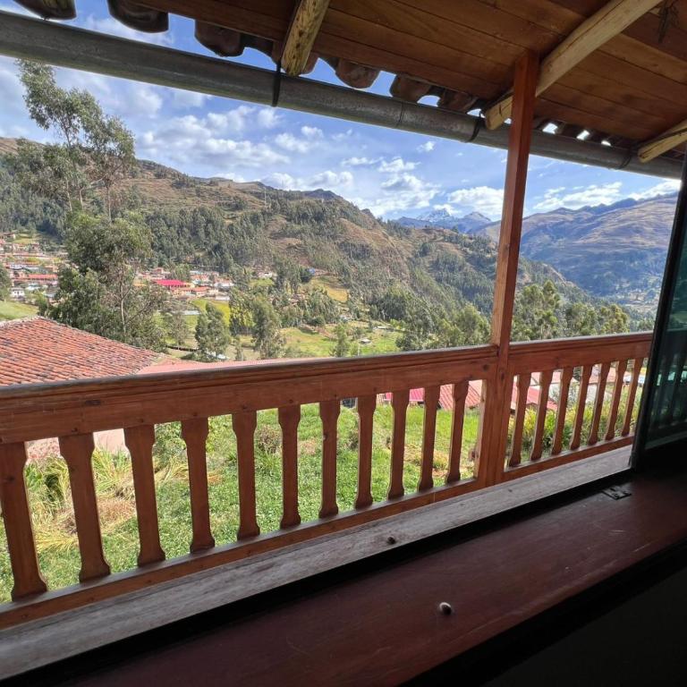 Mirador Lodge - Family Room - 2