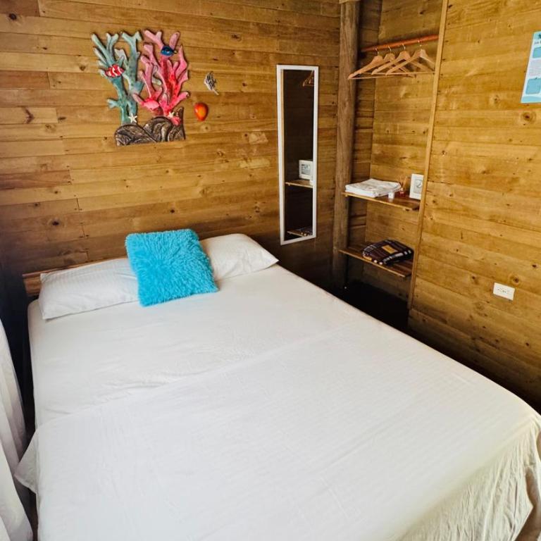 Hotel isla bonita - Habitación Doble con baño compartido - 3