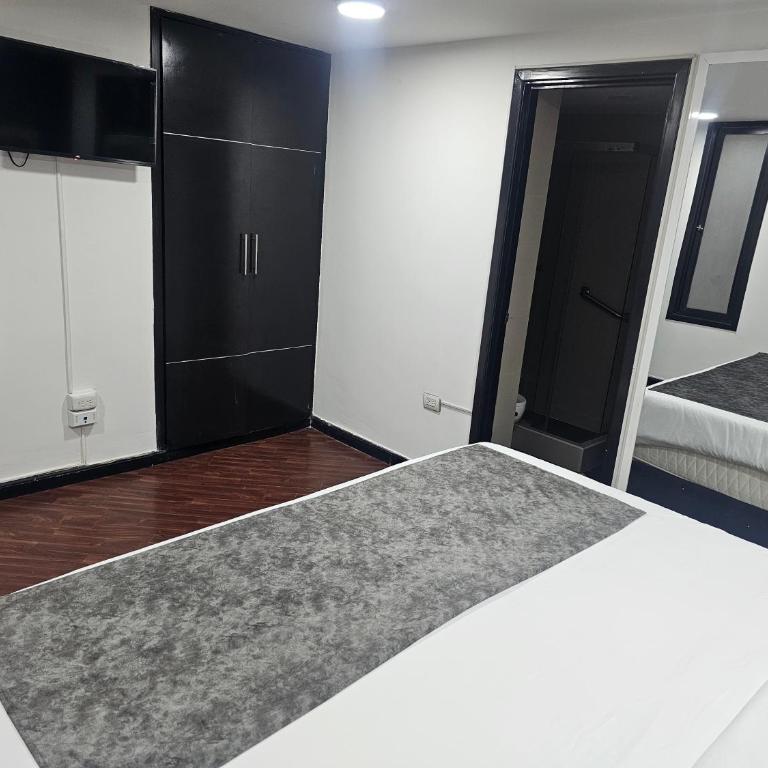 Aw Hotel Quality Comfort Embajada - Corferias - Habitación Individual Deluxe - 1
