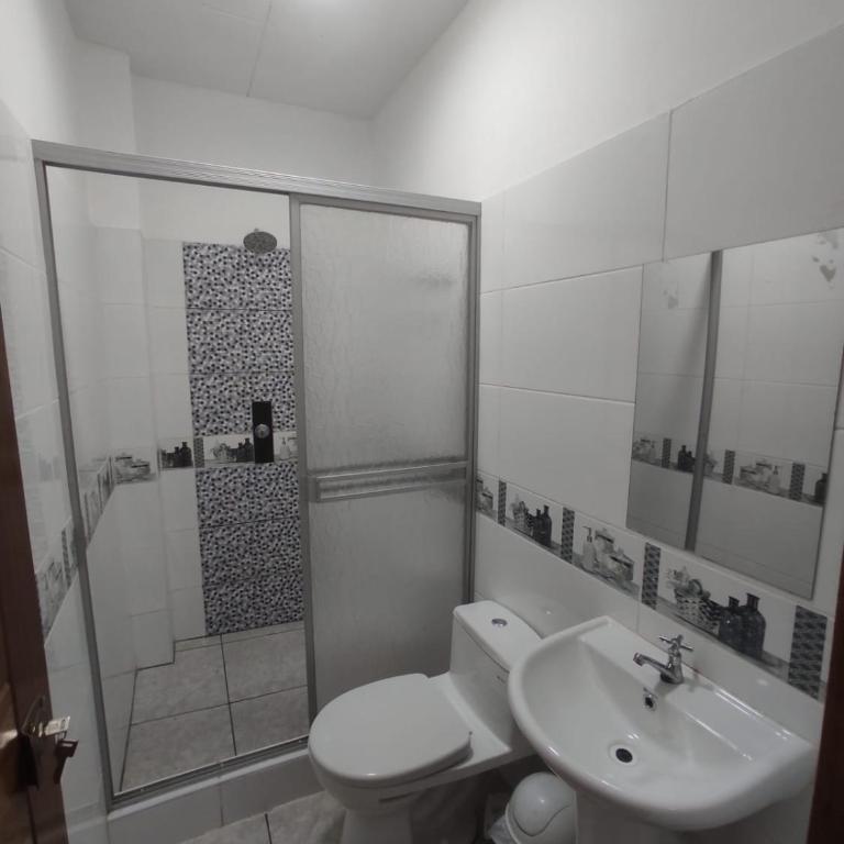 Denis House - Single Room - 1