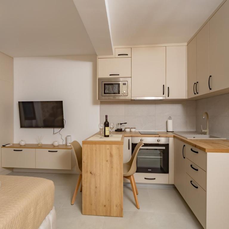 Apartments Račić - Studio with Sea View - 28