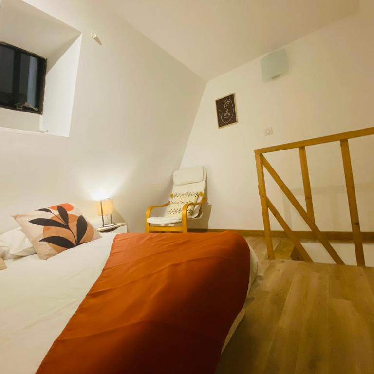 Le Colibri, Spacieux T2 bis avec mezzanine, calme et central à Poitiers - Appartement 2 Chambres - 15