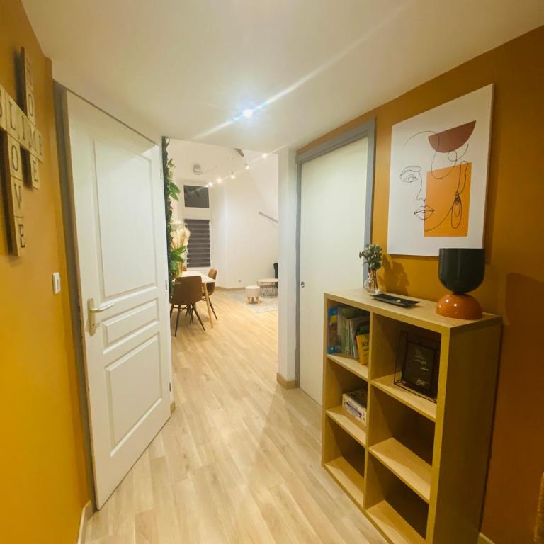 Le Colibri, Spacieux T2 bis avec mezzanine, calme et central à Poitiers - Appartement 2 Chambres - 3