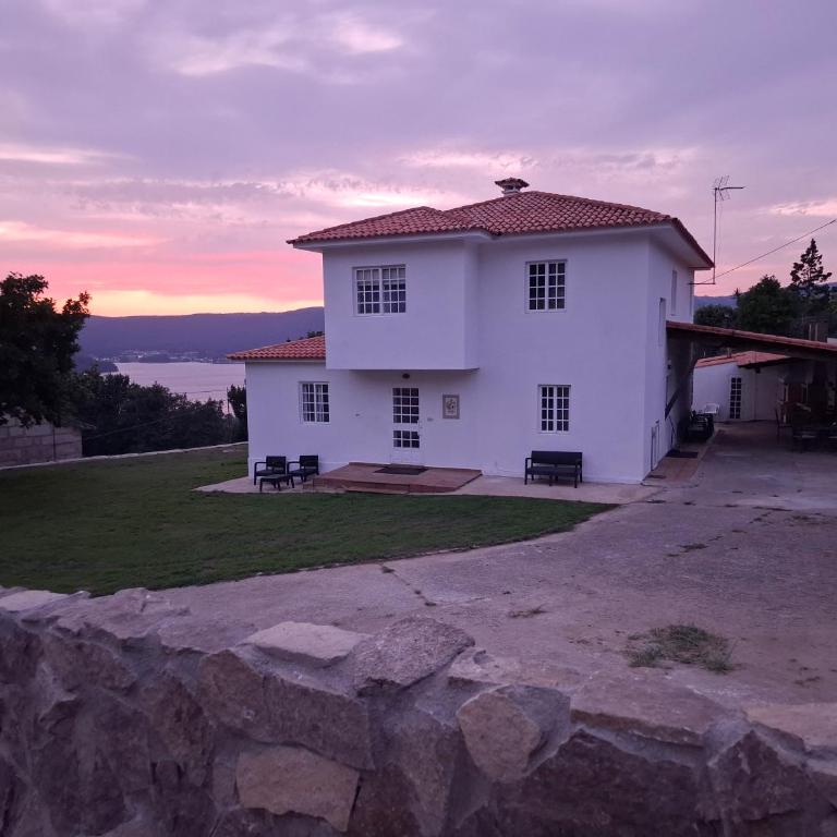 Casa con vistas al mar, campo y barbacoa - Five-Bedroom House - 81