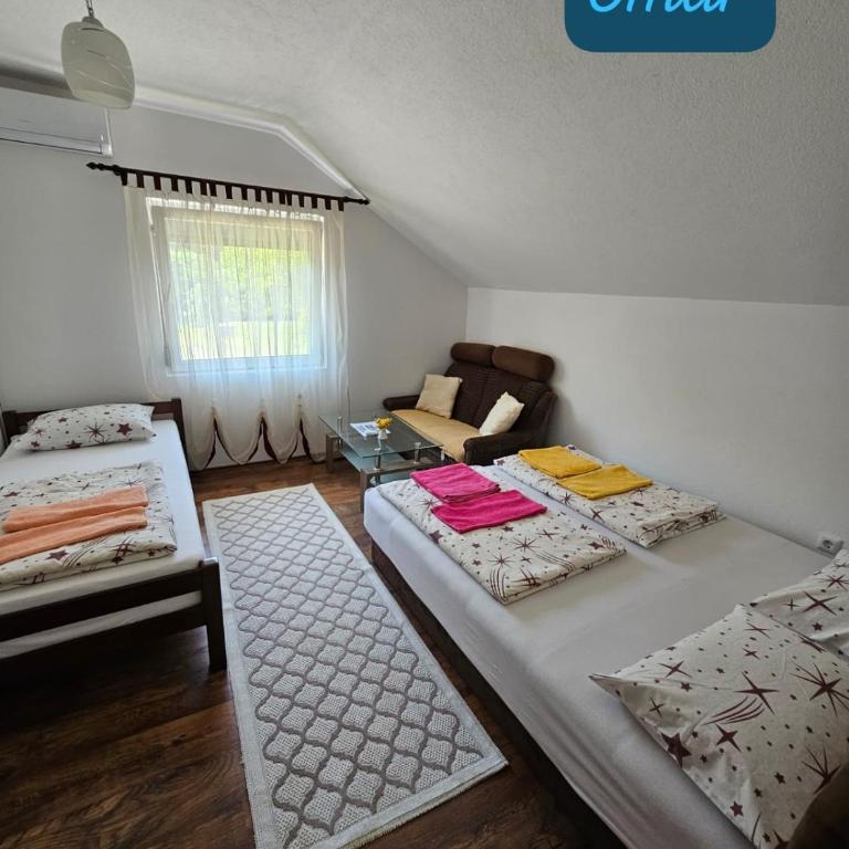 Omar & Una Apartmani - One-Bedroom House - 4