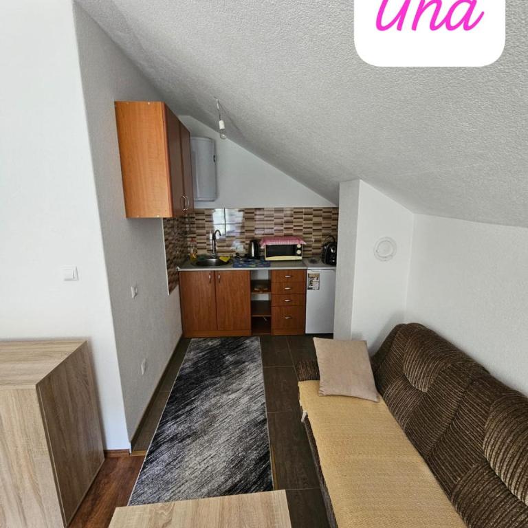 Omar & Una Apartmani - One-Bedroom House - 2