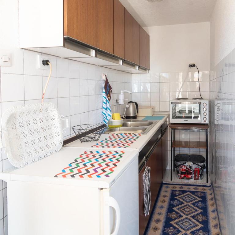 Split House Sarajevo with Private Parking - One-Bedroom Apartment - 4