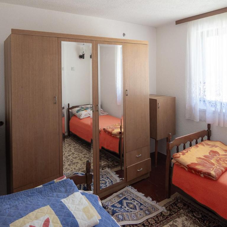 Split House Sarajevo with Private Parking - One-Bedroom Apartment - 7