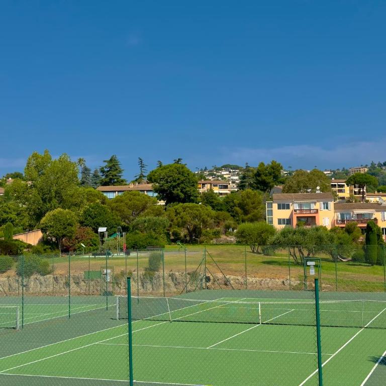 VILLA avec piscine WIFI parking (Villeneuve Loubet) - Villa - 22