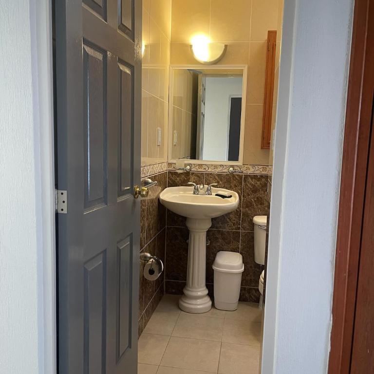 Nueva Casa Lolis - Three-Bedroom House - 24