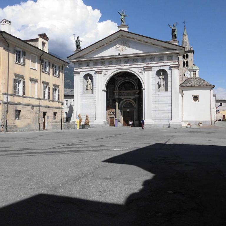 Aosta Center large Apartment with large shower - One-Bedroom Apartment - 4