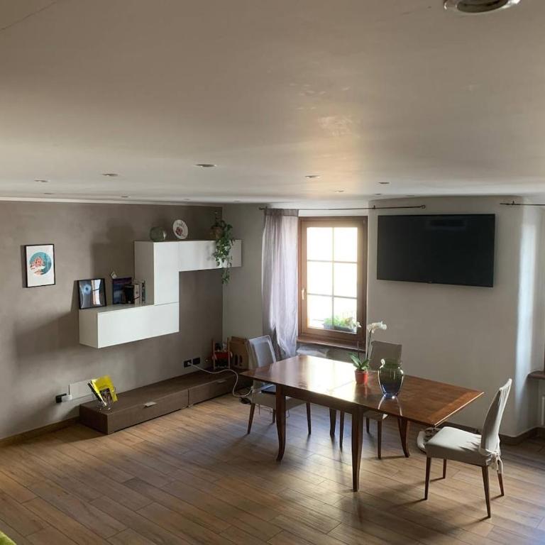 Aosta Center large Apartment with large shower - One-Bedroom Apartment - 7