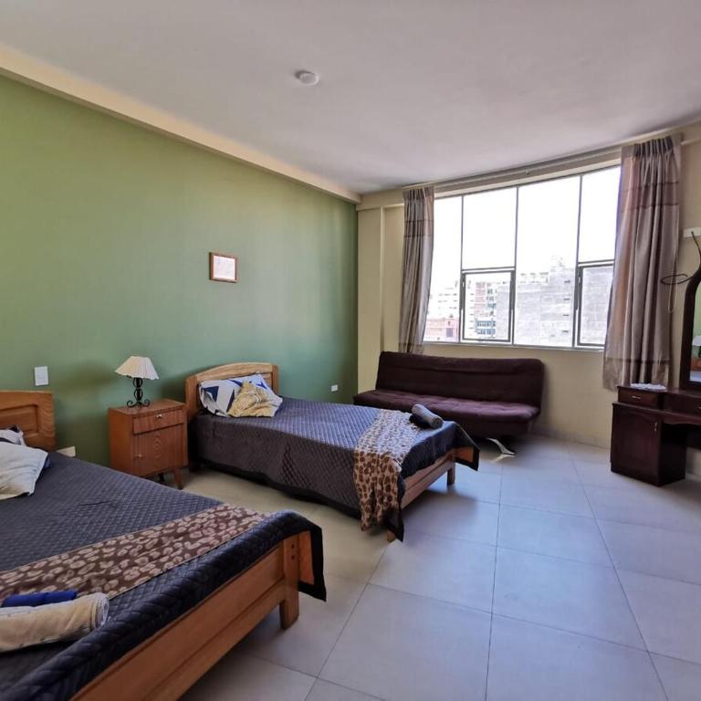 Departamento amplio y céntrico - Three-Bedroom Apartment - 7