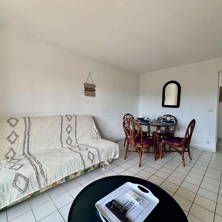 Appartement 4 Pers. Centre Cavalaire avec Terrasse et Parking - FR-1-226B-241 - Appartement - 4