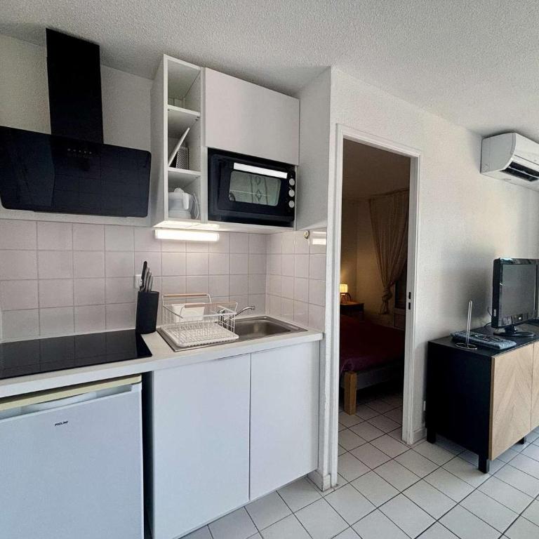 Appartement 4 Pers. Centre Cavalaire avec Terrasse et Parking - FR-1-226B-241 - Appartement - 5