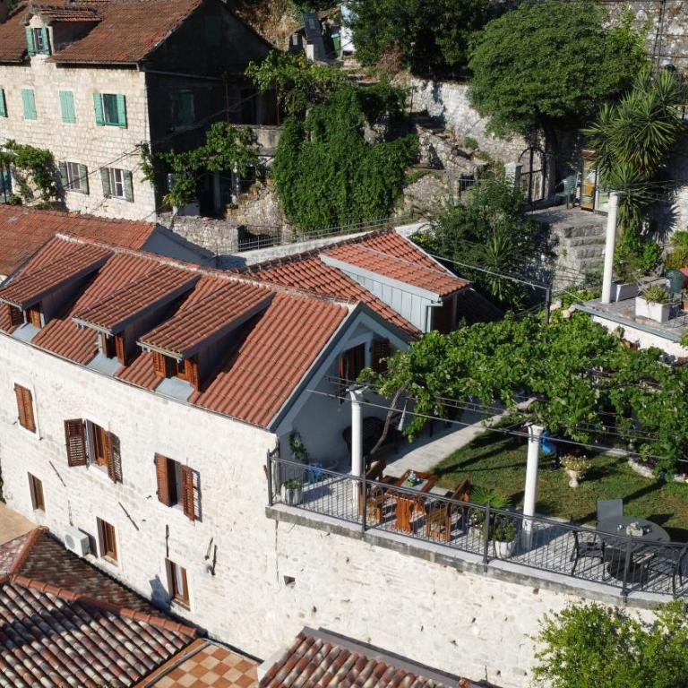 Private - Rooftop Oasis in the Heart of Old Town - Two-Bedroom Apartment - 2
