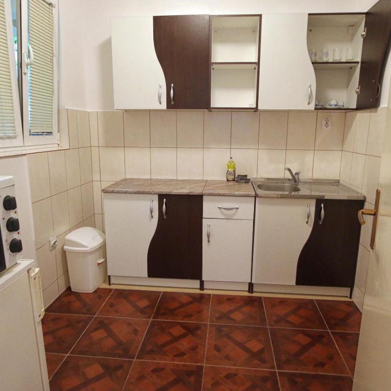 Apartments Pax - Two-Bedroom Apartment - 8