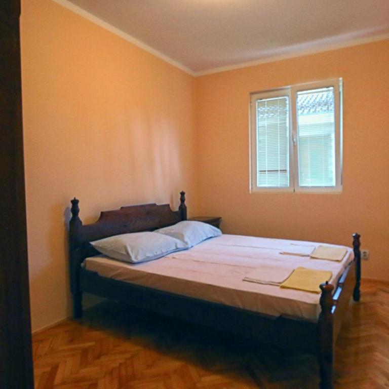 Apartments Pax - Two-Bedroom Apartment - 6