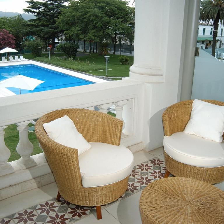 Howard Johnson Sierras Hotel y Casino Alta Gracia - Habitación Doble Executive con cama extragrande - 3