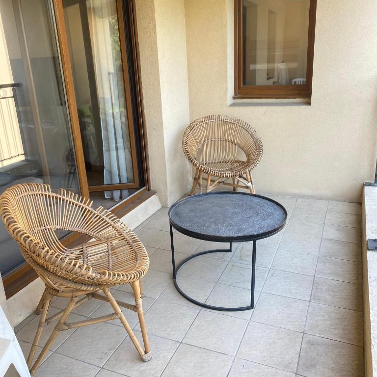 appartement centre ville Uzès - Appartement 2 Chambres - 9