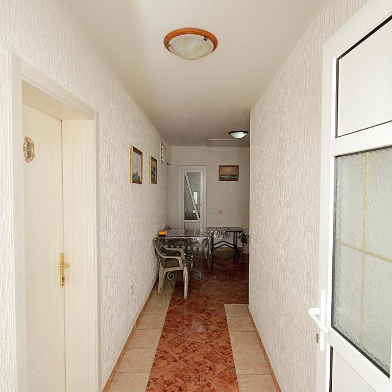 Apartmani Stari Grad - Deluks Dvokrevetna Soba sa Bračnim Krevetom - 3