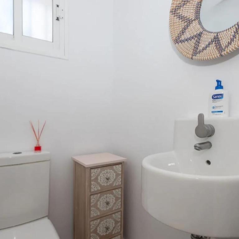 3-Min Walk to Beach , Pool , Estepona , 3BR - Casa de 3 dormitorios - 28
