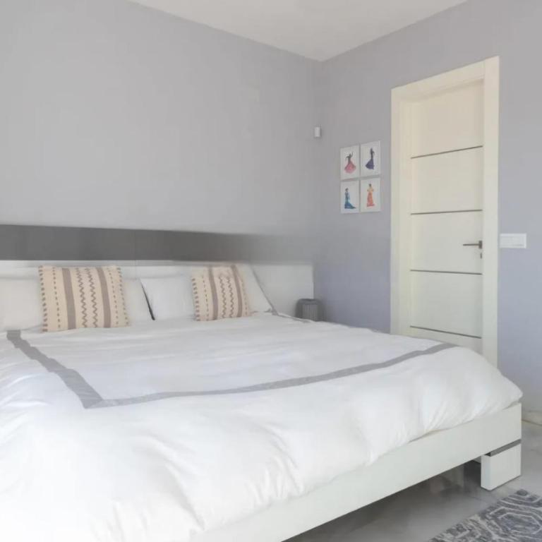 3-Min Walk to Beach , Pool , Estepona , 3BR - Casa de 3 dormitorios - 11
