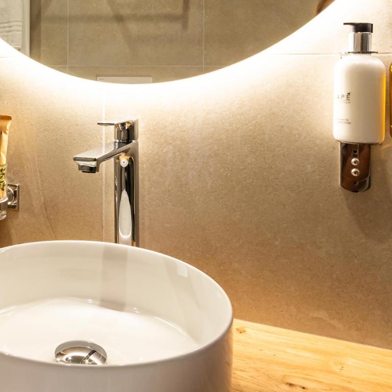 Notte Ai Colli - Rooms & Kitchen - Camera Familiare Standard - 12