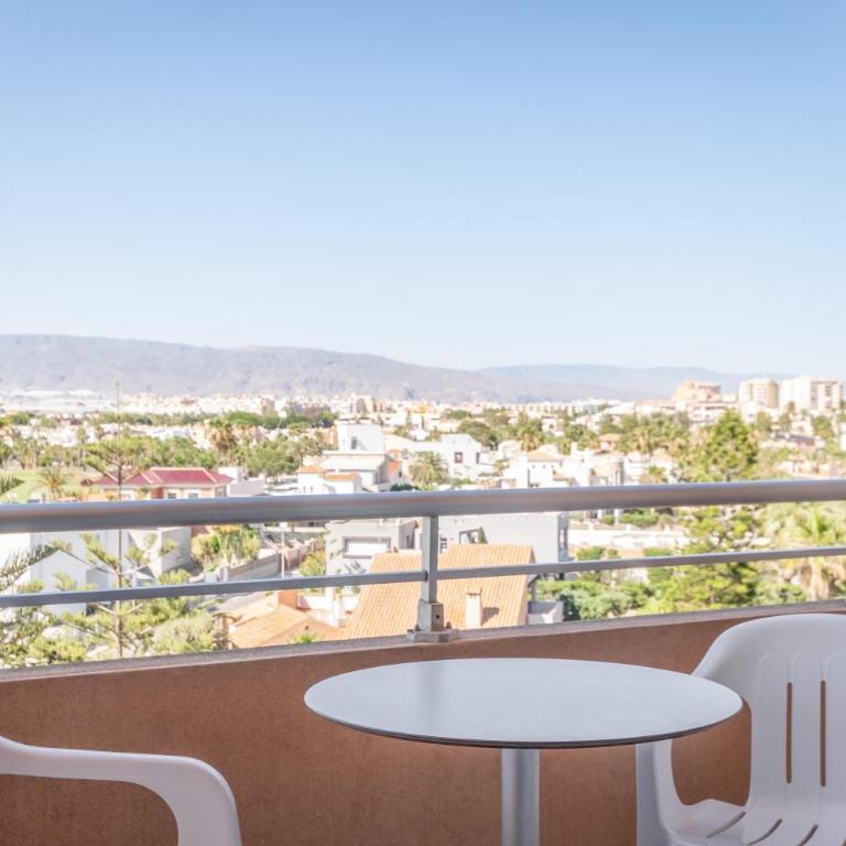 Hotel Fenix Family by ALEGRIA - Standard Double Room (4 Adults) - 7