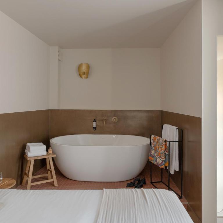 MiHotel Le Gourguillon - Suite Luxe Osmose - 1