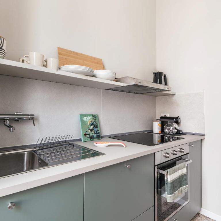 Maggiore Home - Appartamento con 2 Camere da Letto - 5