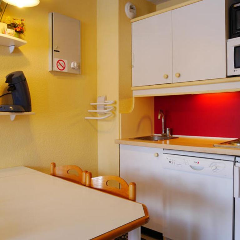 Studio cabine cosy avec balcon, bien équipé, accès rapide aux pistes et commerces – Montchavin Les Coches - FR-1-329-10 - Estudio - 10