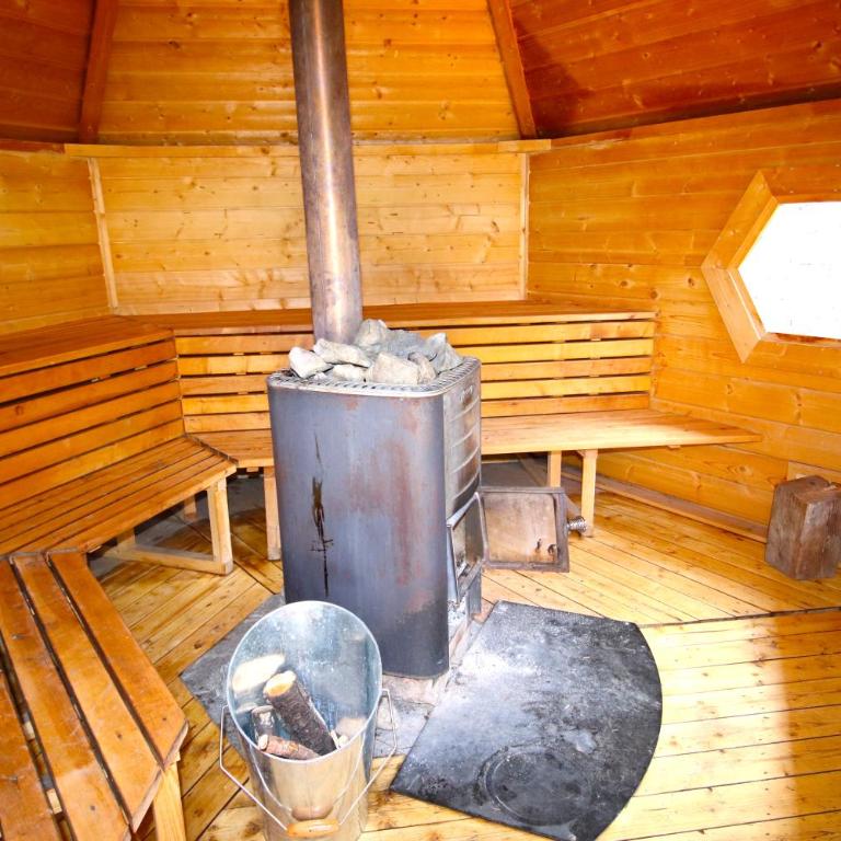 Prestigious 18 Person Chalet with Pool and Jacuzzi - Chalet - 30