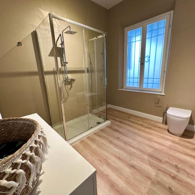 Domoi Property Apartment - Three-Bedroom Apartment with Balcony - 25