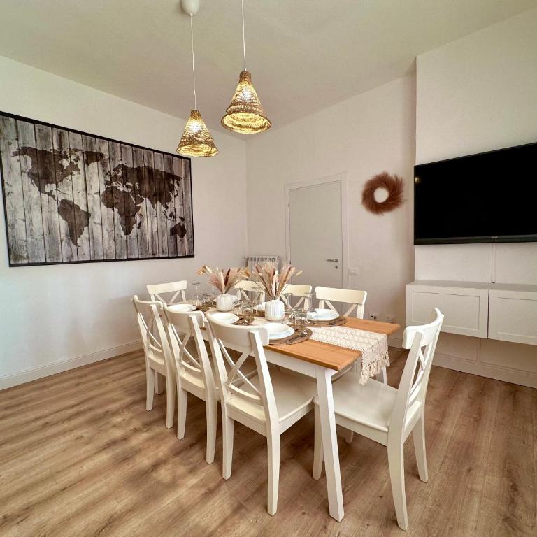 Domoi Property Apartment - Three-Bedroom Apartment with Balcony - 17