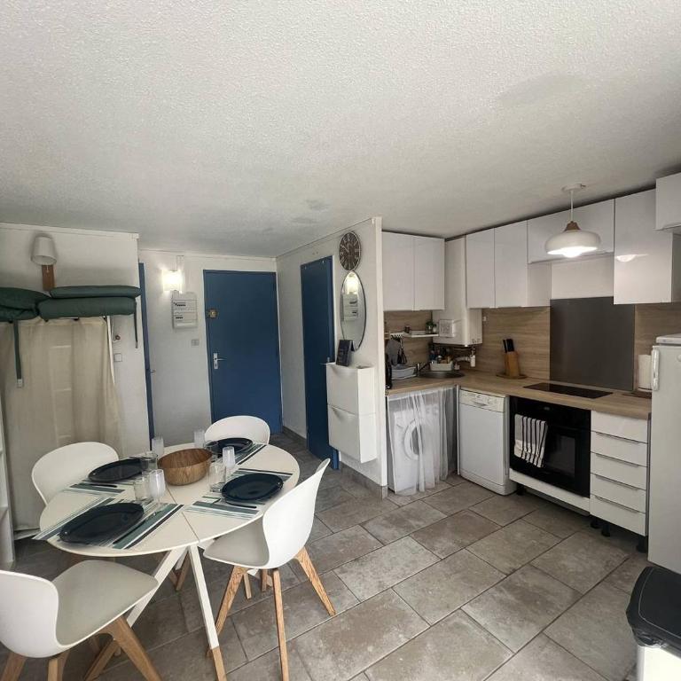 STUDIO CABINE AVEC JARDINET ET PARKING PRIVATIF - Apartment - Erdgeschoss - 7