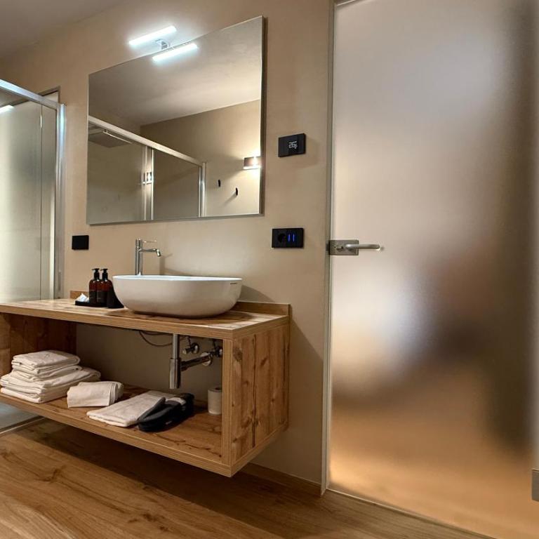 A&F LUXURY Rooms Pinzolo - Habitación Deluxe con cama extragrande - 3