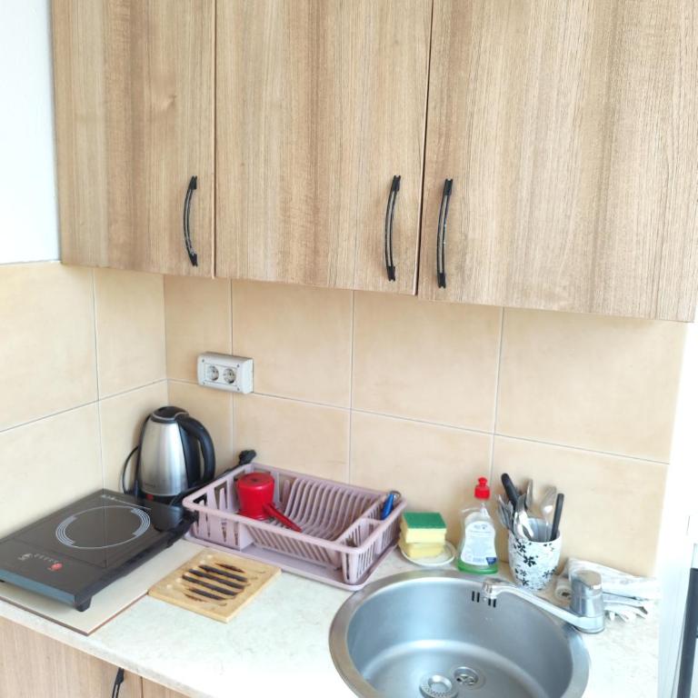 Sweet Dream Rooms - Three-Bedroom Apartment - 7