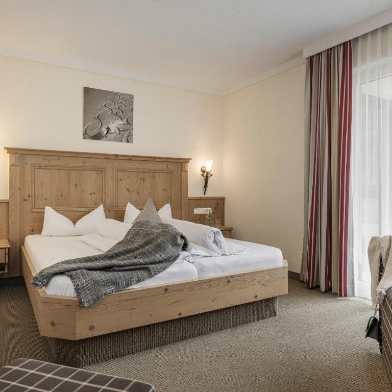 Hotel Lenz - Deluxe Doppelzimmer (2 Erwachsene & 1 Kind) - 2