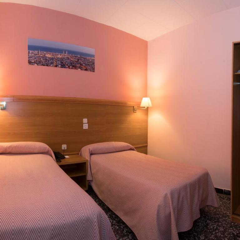 Cuatro Naciones - Standard Twin Room - 5