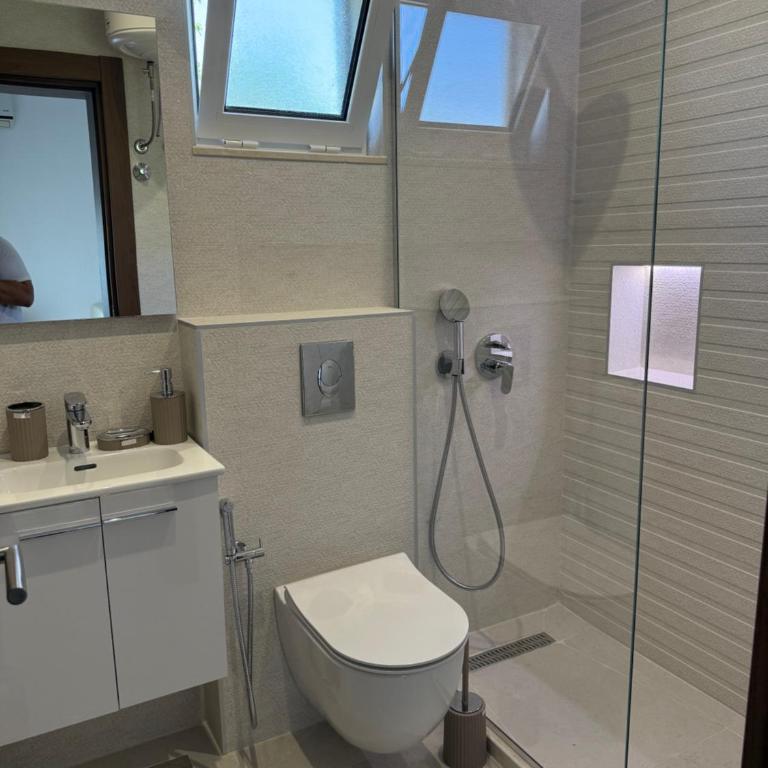 Casa Sinani - Dvokrevetna Soba sa Bračnim Krevetom i Balkonom - 5