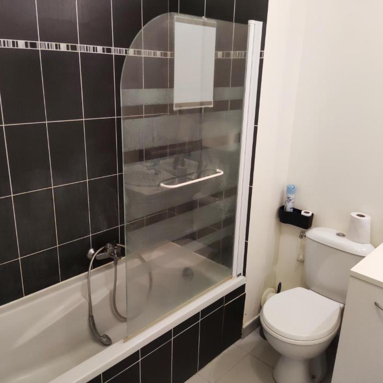 Appartement deux pièces bien situé et pratique - Appartement 1 Chambre - 1