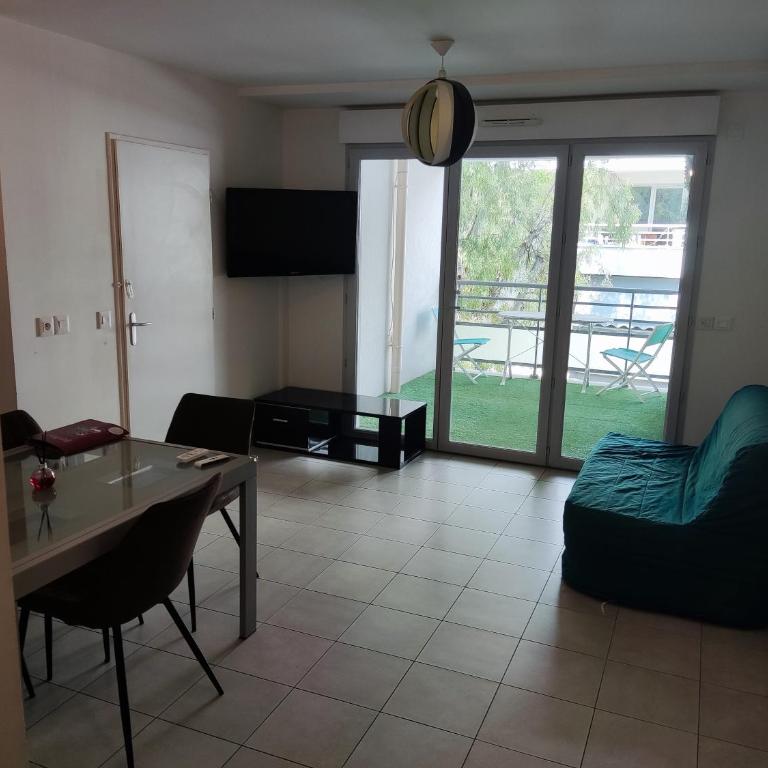 Appartement deux pièces bien situé et pratique - Appartement 1 Chambre - 3