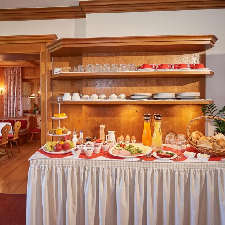 Pension Kreuzer - Double Room with Balcony - 10