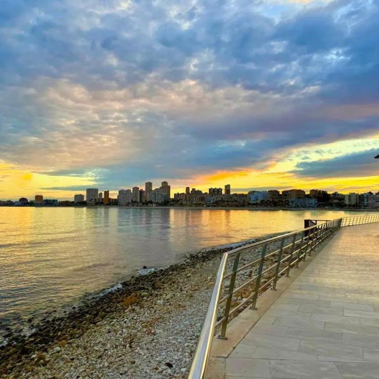Private beachfront in Alicante - Apartamento de 3 dormitorios - 18