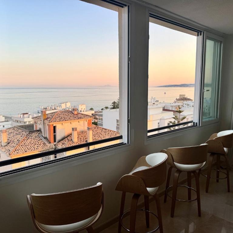 Stunning Marina Seaview Penthouse - Puerto Deportivo - Apartment - 8