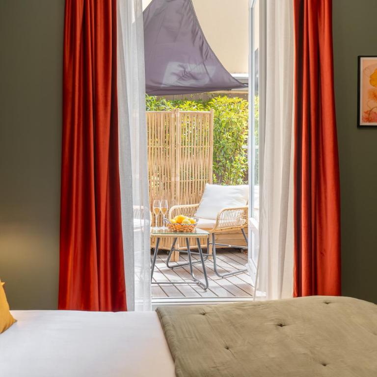 Hôtel de France, un hôtel AMMI - Chambre Triple Supérieure avec Balcon - 1