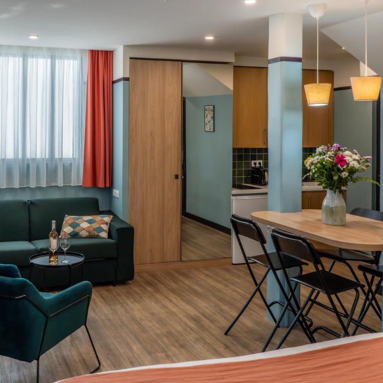 Hôtel de France, un hôtel AMMI - Studio Familial - Rez-de-chaussée - 8