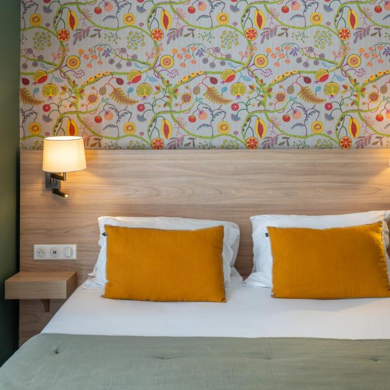 Hôtel de France, un hôtel AMMI - Chambre Double Supérieure avec Balcon - 7